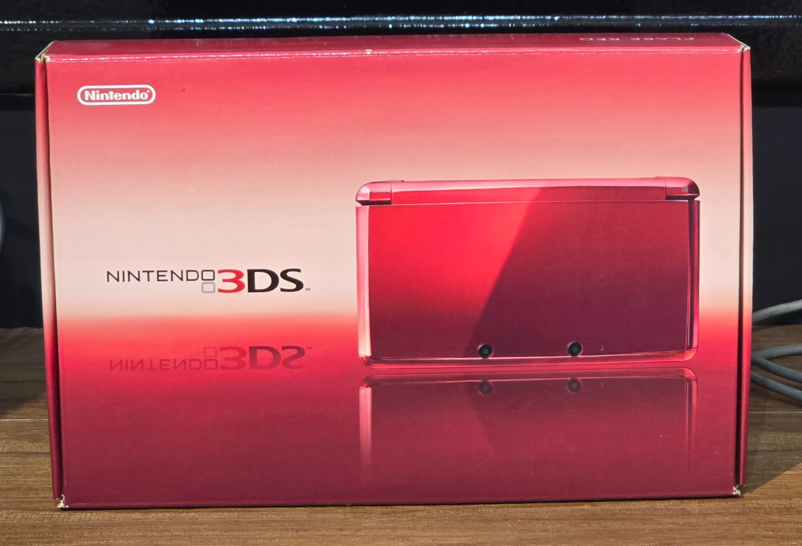 Nintendo 3DS Flare Red Completo e Desbloqueado — foto 1